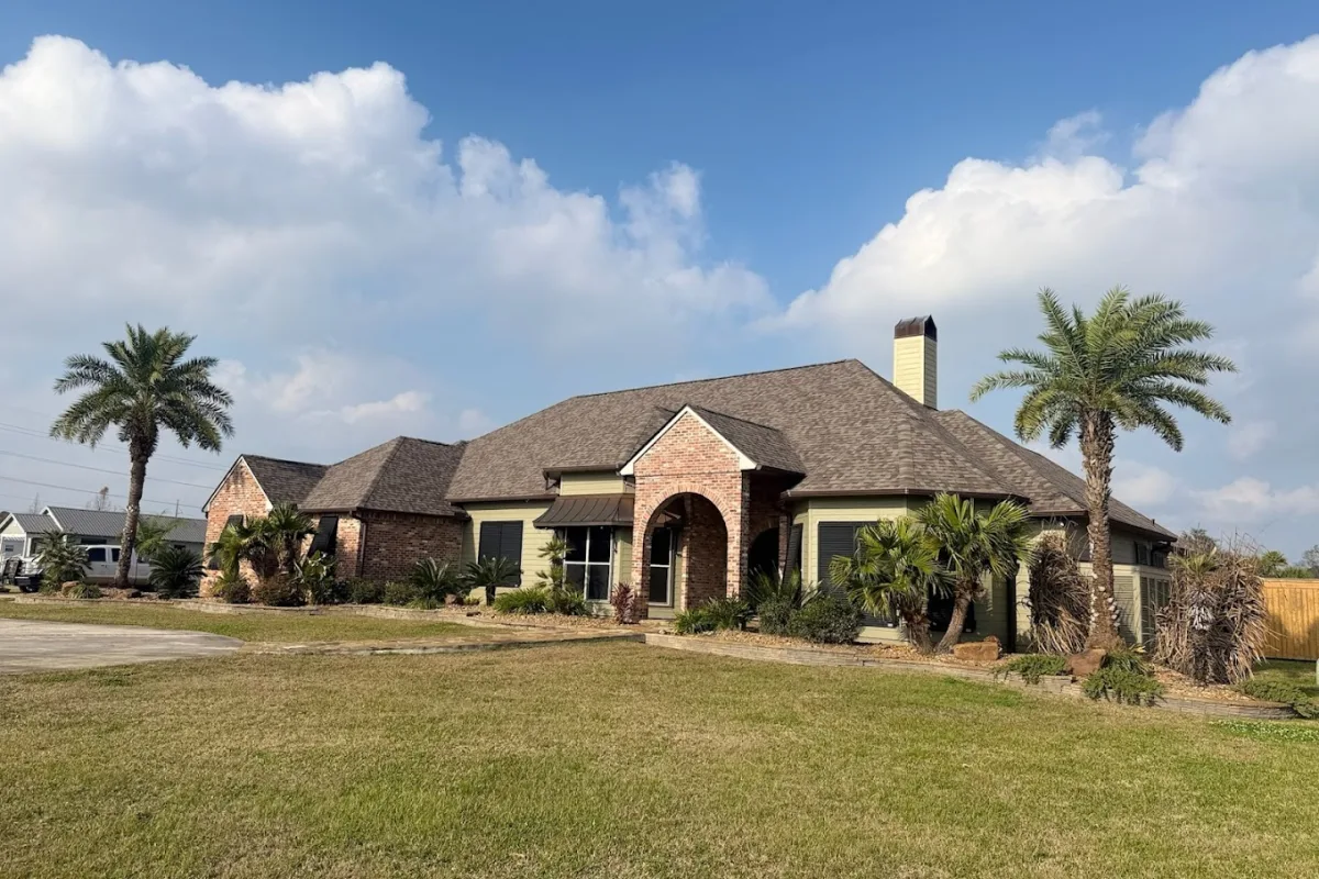 Asphalt shingle roof replacement on a home in Lafayette, Louisiana by 2C Roofing crew