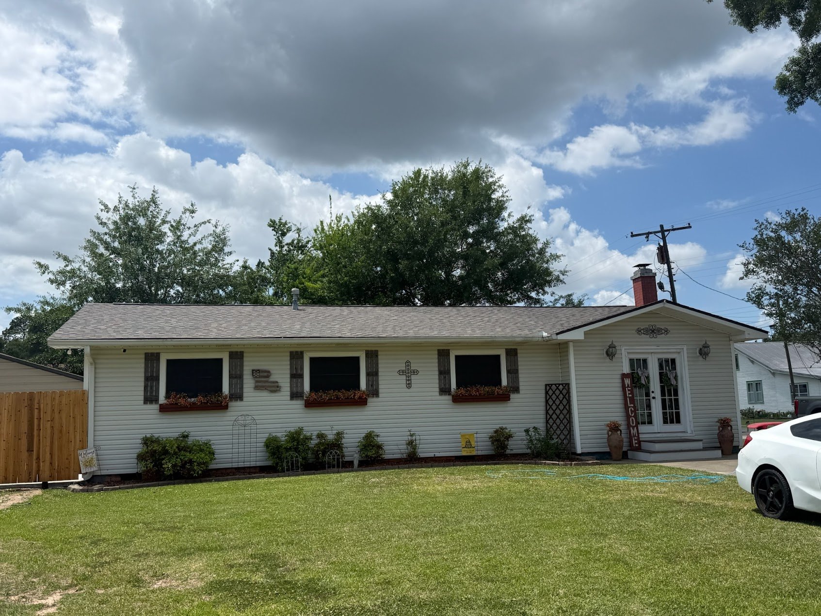 Full roof replacement with architectural shingles on Louisiana ranch home